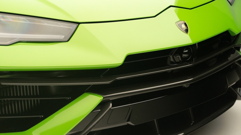 Photo of Novitec Cover Front Bumper Upper Position Long for the Lamborghini Urus Performante - Image 1